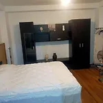 Pensión Elena Ap 1 *